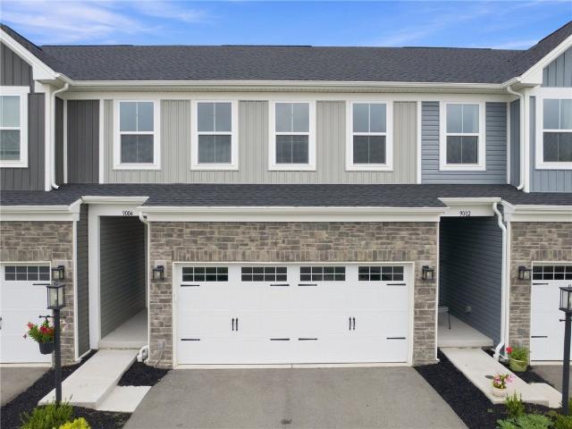 Townhouse for sale in Claridge, Pennsylvania