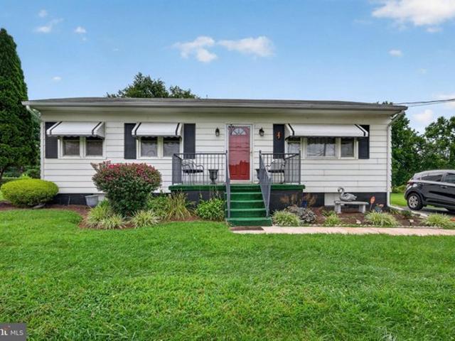 House for sale in Charles Town, West Virginia