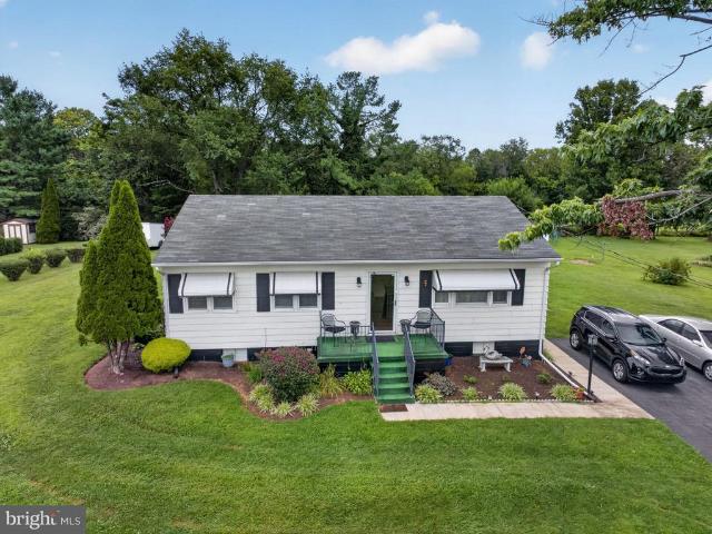House for sale in Kearneysville, West Virginia