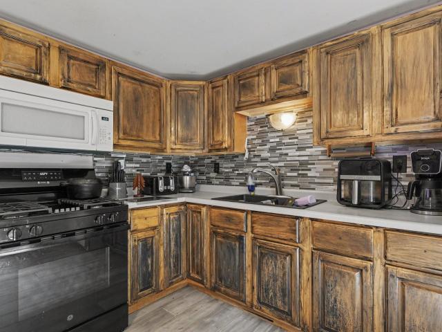 House for sale in Mchenry, Illinois