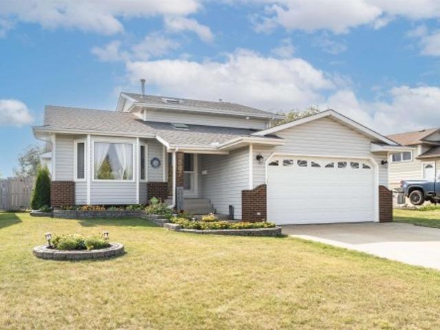 House for sale in Morinville, Alberta