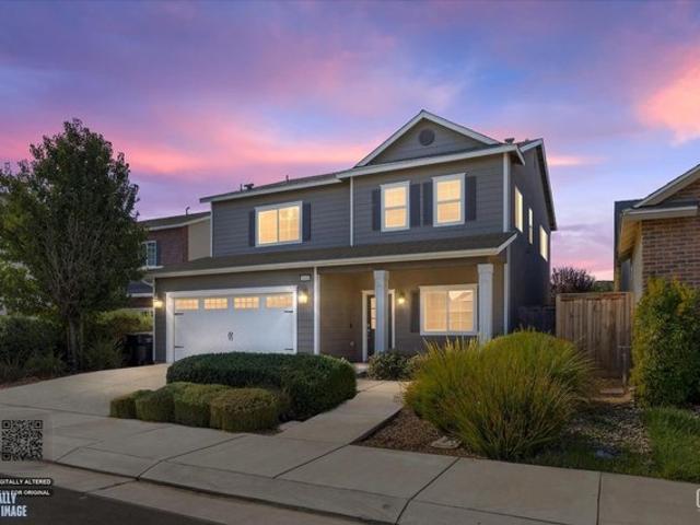 House for sale in Gossamer Grove, Shafter