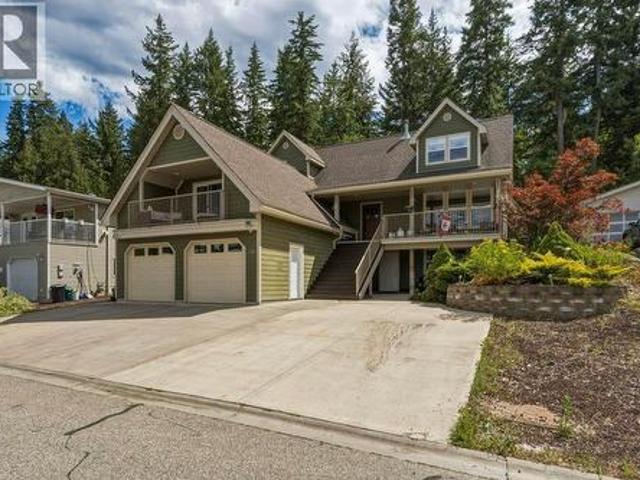 House for sale in Salmon Arm, British Columbia