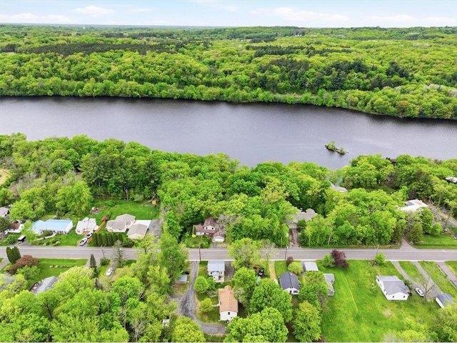 House for sale in Saint Croix Falls, Wisconsin