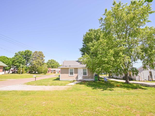 House for sale in Mayfield, Kentucky