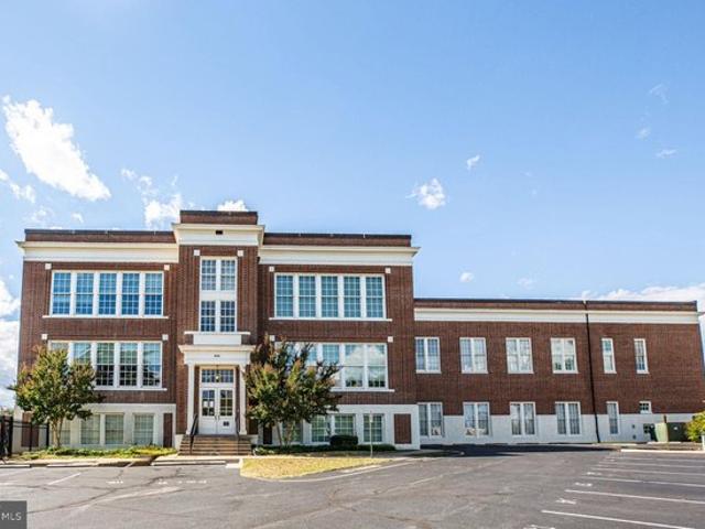 Condo for sale in Virginia