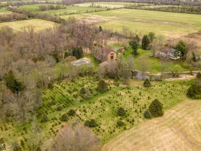 House for sale in Kendall Park, New Jersey