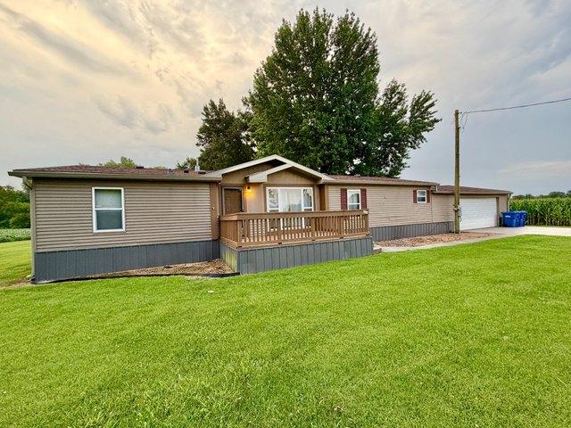 House for sale in Carmi, Illinois