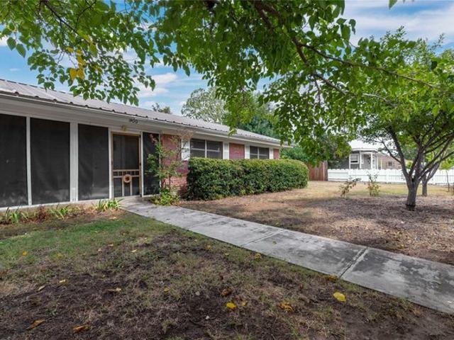 House for sale in Bangs, Texas