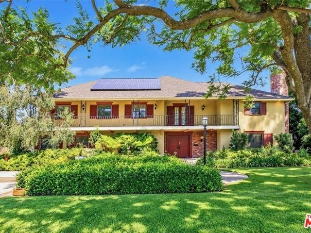 House for sale in Pasadena, Los Angeles County