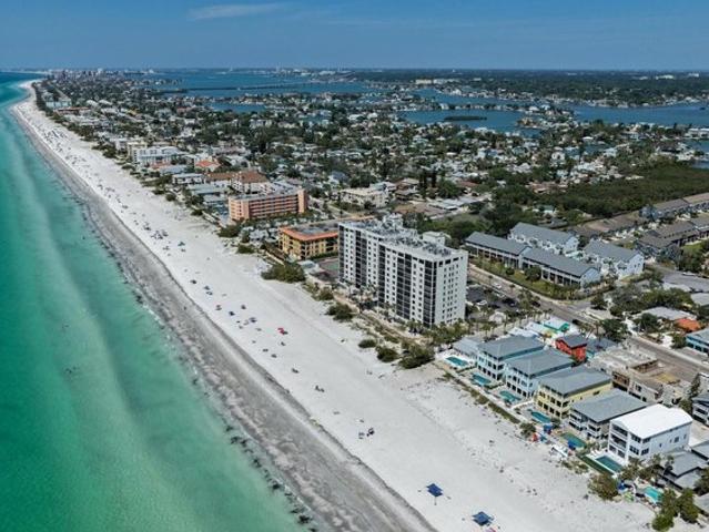 Condo for sale in Indian Rocks Beach, Florida