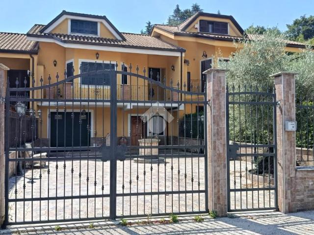Villa Indipendente in affitto a Alatri, Lazio