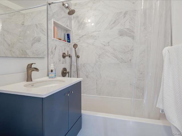 Condo for sale in Glenwood, New York