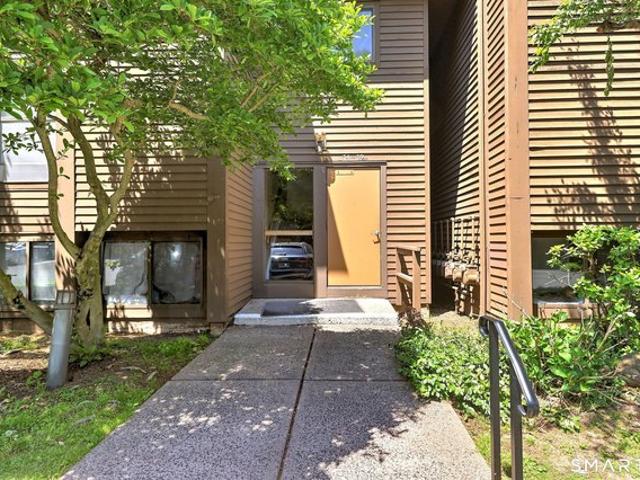 Condo for sale in Hamden, Connecticut