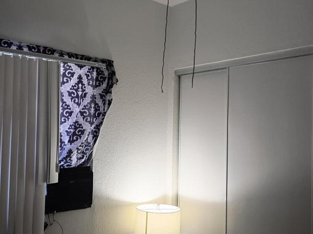 Room for rent in Canoga Park, California