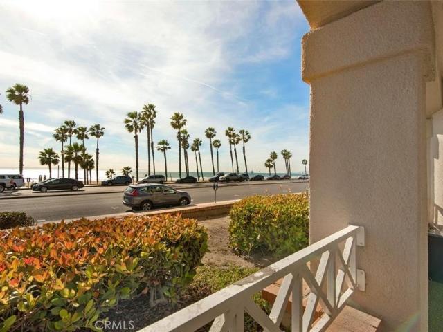 Condo for sale in Huntington Beach, Orange County