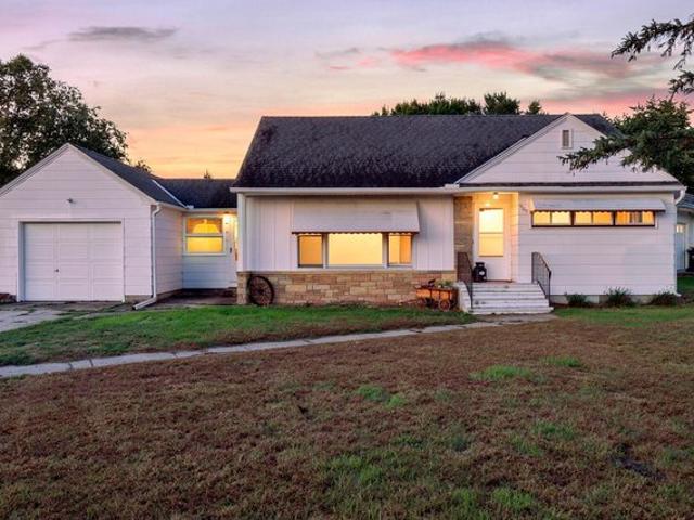 House for sale in Fairfax, Renville County