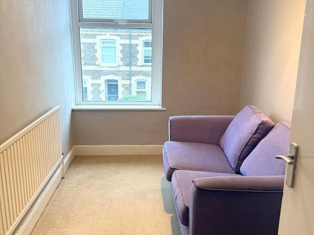 Apartment for rent in Pengam Green, Falcon Lodge