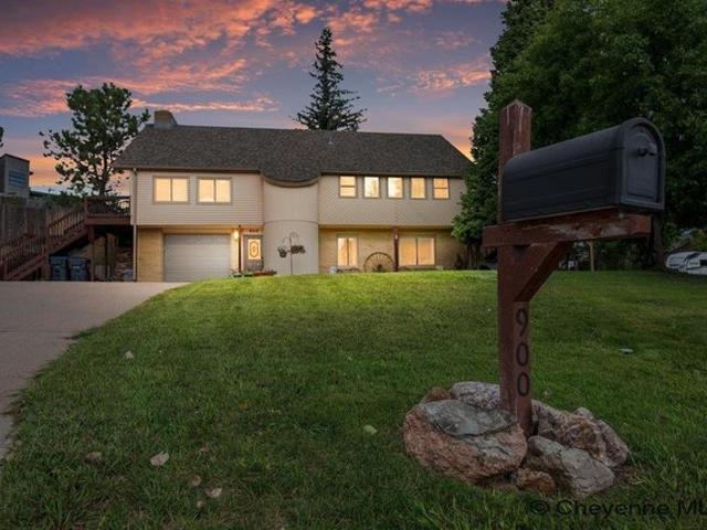 House for sale in Cheyenne, Laramie County