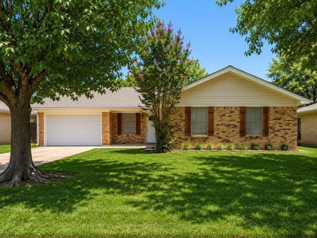 House for sale in Bedford, Texas