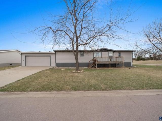 House for sale in Lennox, South Dakota