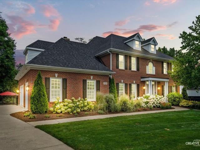 House for sale in Glen Ellyn, Illinois