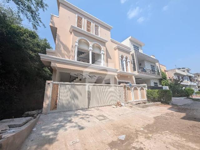 Building for sale in اسلام آباد, زون 1