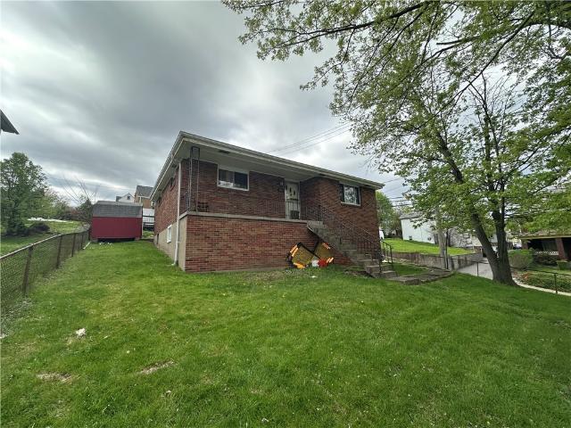 House for sale in Coraopolis, Pennsylvania