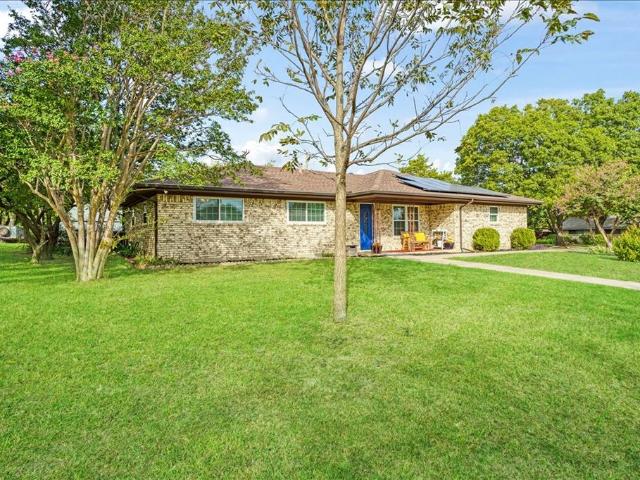 House for sale in Howe, Grayson County