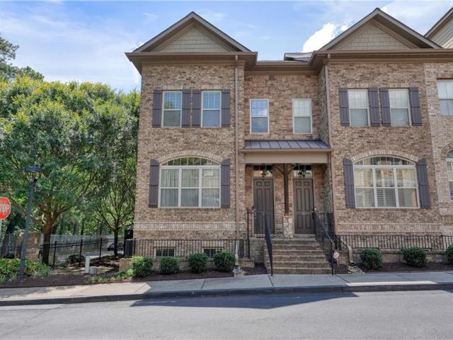 Townhouse for sale in Sandy Springs, Georgia