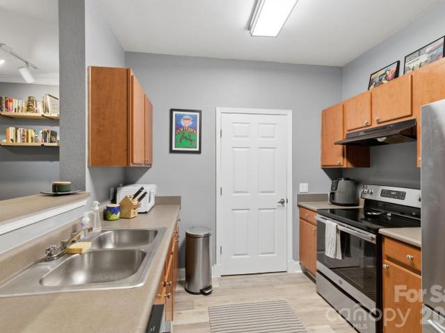 Condo for sale in Candler, North Carolina