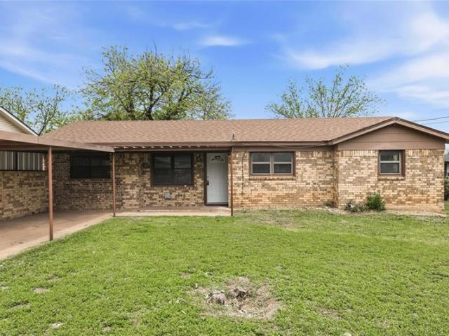 House for sale in Coleman, Coleman County