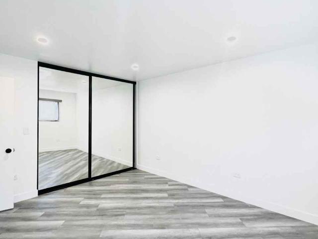 Apartment for rent in Canoga Park, California