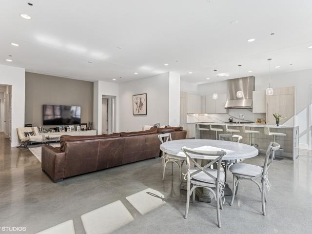 Condo for sale in Chicago Park, Illinois