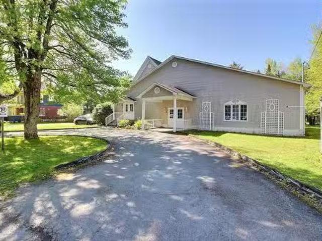 House for sale in Memphrémagog, Quebec