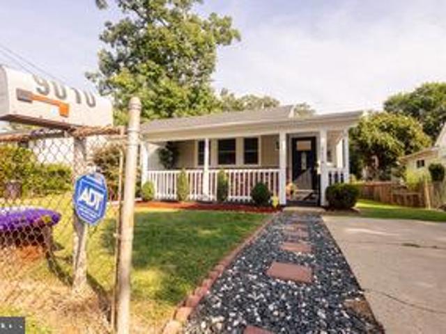 House for sale in Greenwood Forest, Lanham