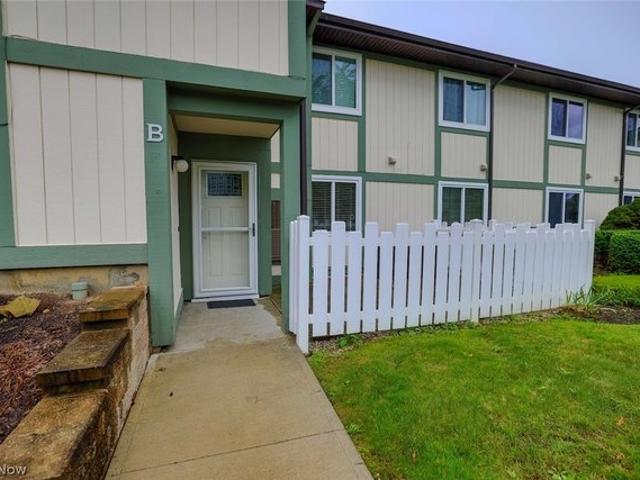 Condo for sale in Streetsboro, Portage County