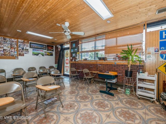 Commercial for sale in River Grove, Illinois
