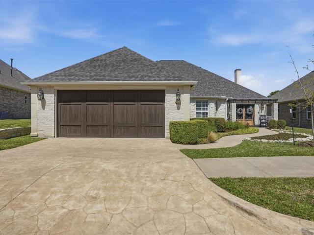 House for sale in Benbrook, Texas