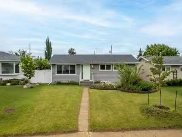 House for sale in Wedgewood, Alberta