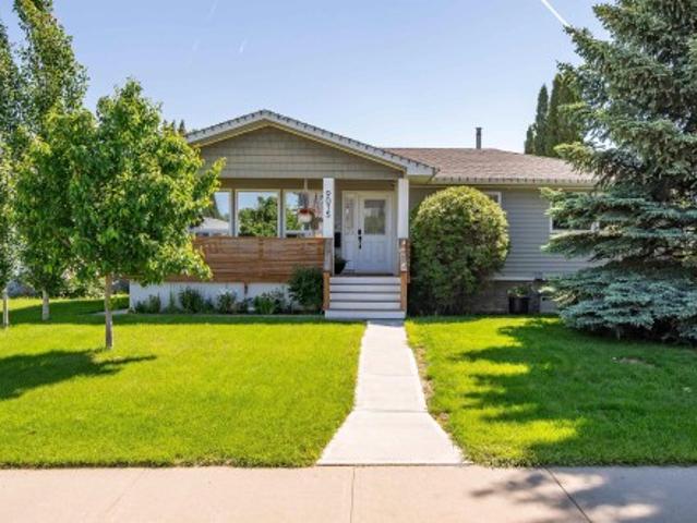 House for sale in Wedgewood, Alberta