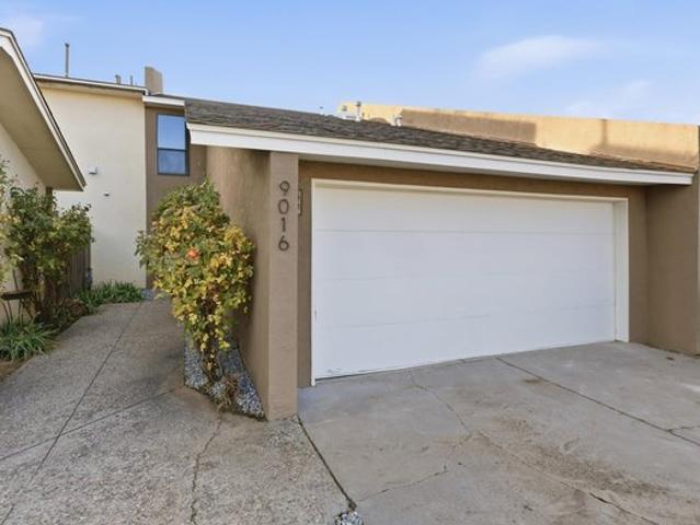 Townhouse for sale in Albuquerque, Bernalillo County