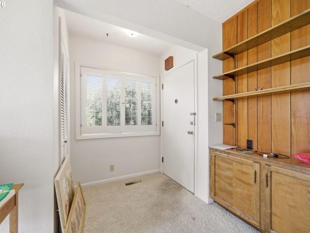 House for sale in Washington
