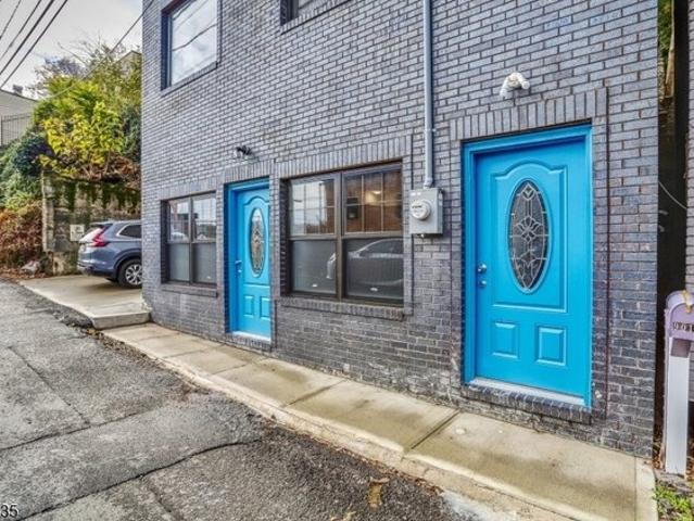 House for sale in Hudson, New Jersey