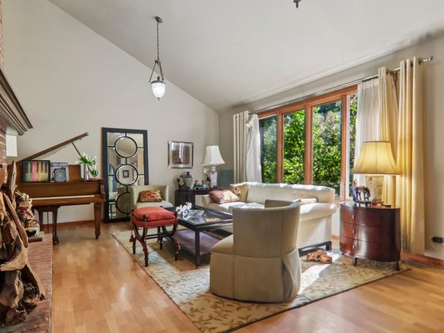 House for sale in Mchenry, Illinois