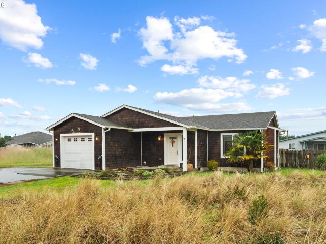 House for sale in Ocean Park, Washington