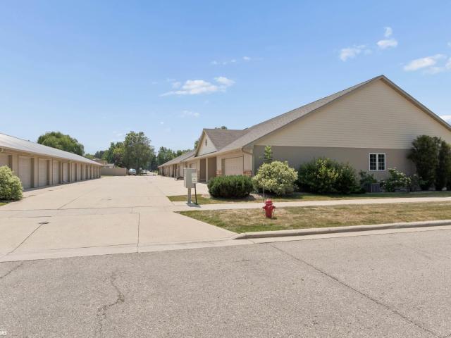Condo for sale in Cerro Gordo, Iowa