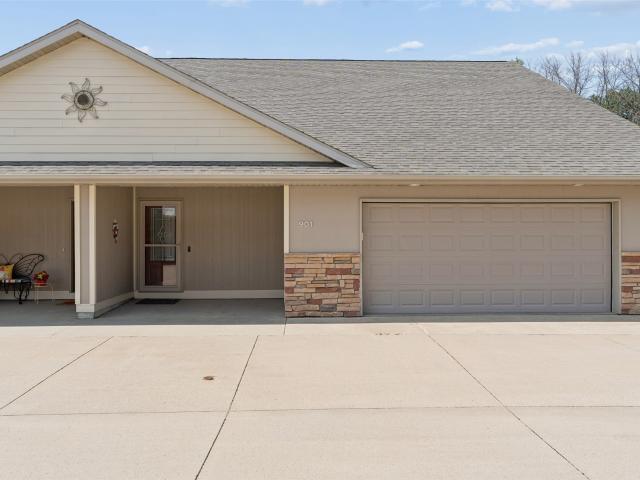 Condo for sale in Clear Lake, Cerro Gordo County