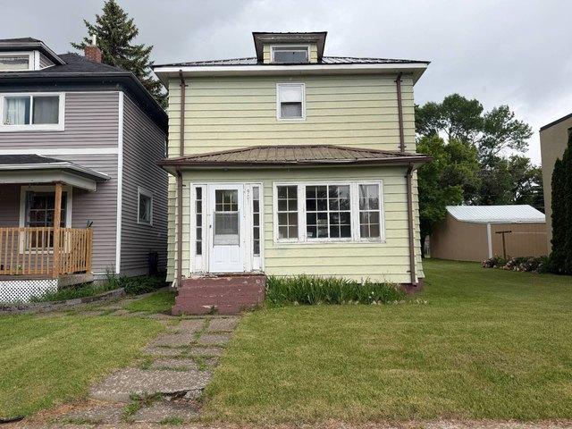 House for sale in Devils Lake, North Dakota