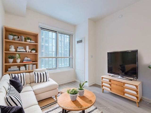 House for rent in Toronto Centre, Toronto